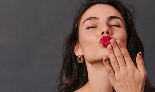 Cómo Lograr un Look de Labios Irresistibles: Labiales, Perfiladores y Trucos
