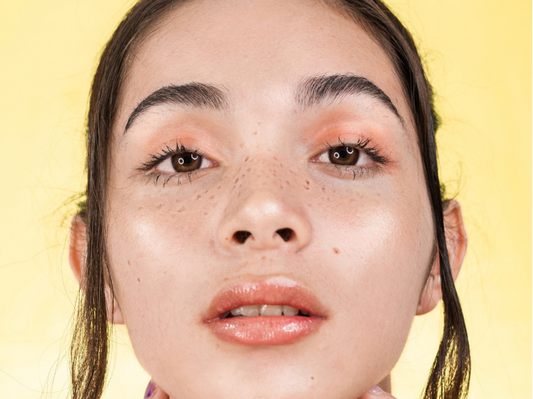 TENDENCIAS DE MAQUILLAJE 2021-2022
